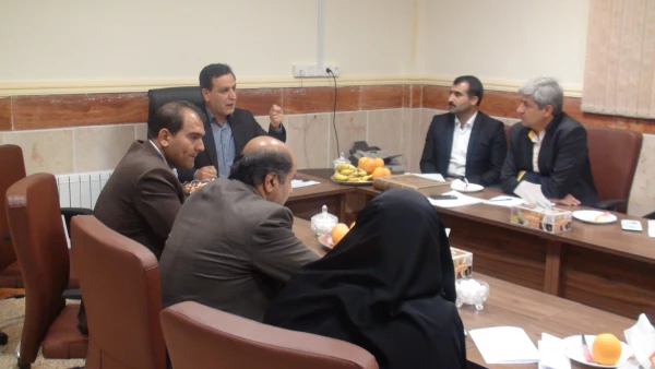 جلسه دکتر نظری با نمایندگان شورای صنفی پردیس های کوثر و شهید ایزدپناه