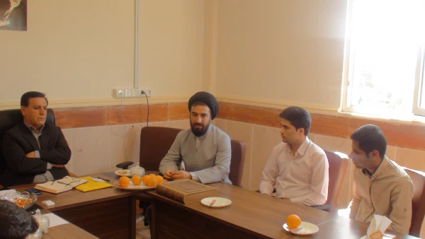 جلسه هیئت مذهبی پردیس شهید ایزدپناه با دکتر خسرو نظری