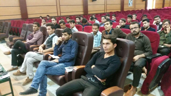 برگزاری جلسه آموزش ریاضی با حضور استاد محمدیان در پردیس شهید ایزدپناه