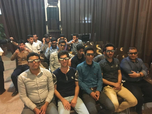 بازدید دانشجویان رشته فیزیک از پارک فناوری اصفهان