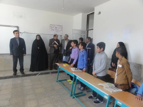 بازدید مشاور دکتر مهرمحمدی از مدارس شهر یاسوج