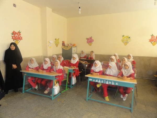 بازدید مشاور دکتر مهرمحمدی از مدارس شهر یاسوج