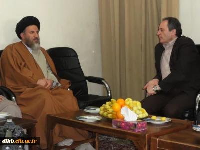 دکتر مهرمحمدی و مسئولان دانشگاه فرهنگیان استان به دیدار نماینده مقام معظم رهبری در استان رفتند.