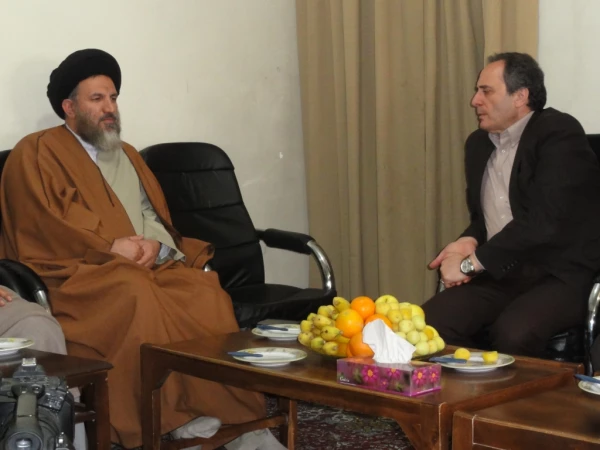 دکتر مهرمحمدی و مسئولان دانشگاه فرهنگیان استان به دیدار نماینده مقام معظم رهبری در استان رفتند.