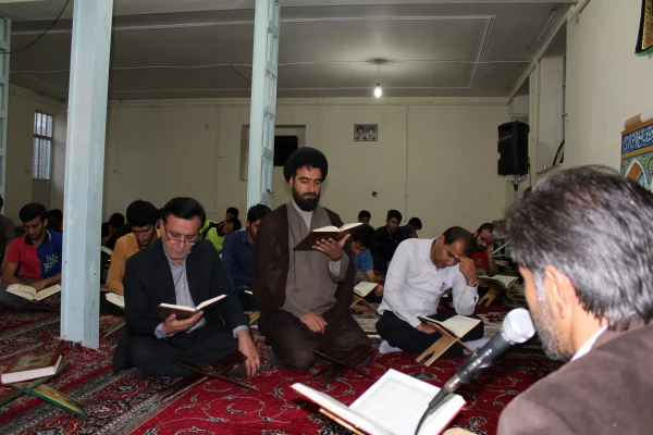 برگزاری محفل انس با قرآن کریم