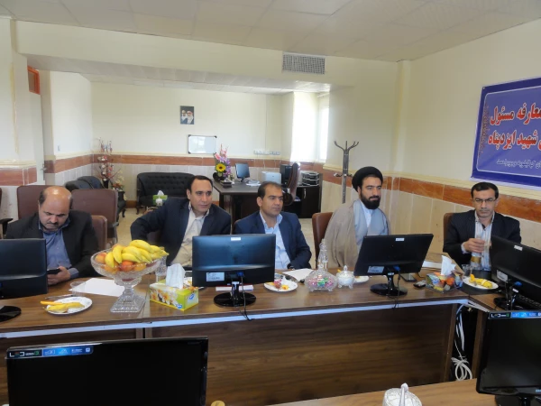 با حضور سرپرست محترم دفتر مرکزی حراست دانشگاه و رئیس اداره حفاطت پرسنلی و دانشجویی جلسه تکریم و معارفه حراست استانی دانشگاه فرهنگیان برگزار شد.