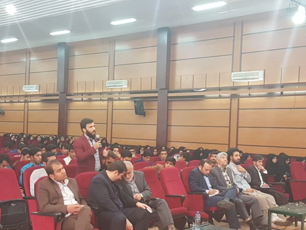 با حضور معاونت ستاد اقامه نماز کشور نشستی با عنوان نماز و نقش آن در اسیب های اجتماعی برگزار گردید