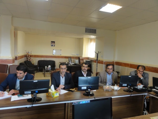 برگزاری جلسه مربوط به جشن دانش آموختگی و بزرگداشت دهه فجر