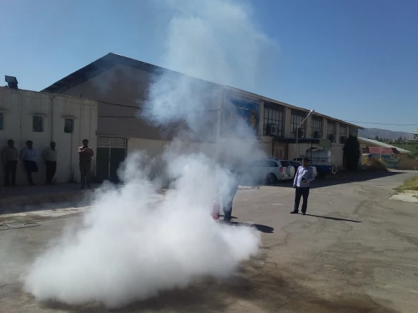 برگزاری دوره آتش نشانی در دانشگاه فرهنگیان 13
