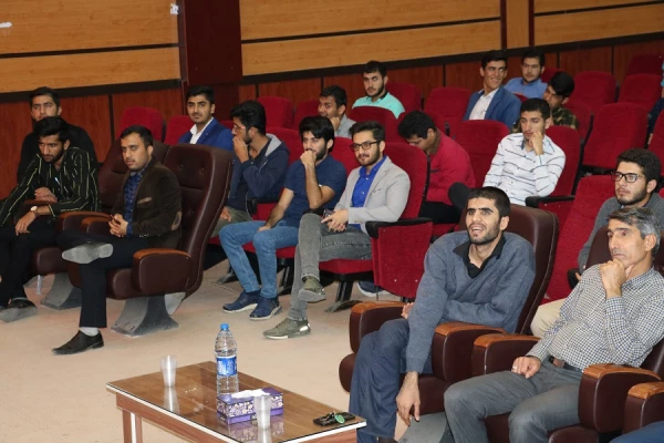 برگزاری کارگاه سازگاری با محیط خوابگاهی- فرصتها و تهدیدها 5