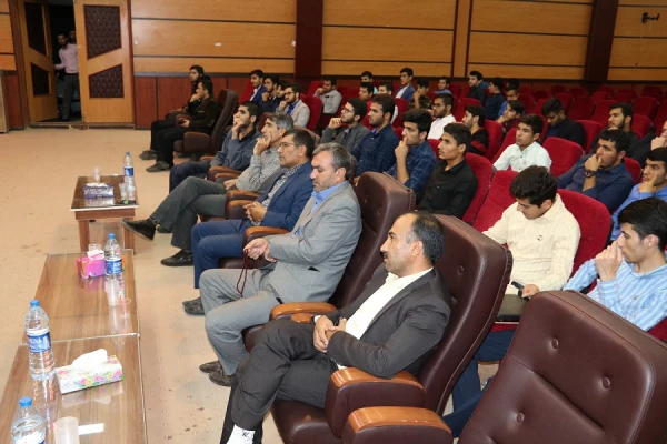 برگزاری کارگاه سازگاری با محیط خوابگاهی- فرصتها و تهدیدها 7