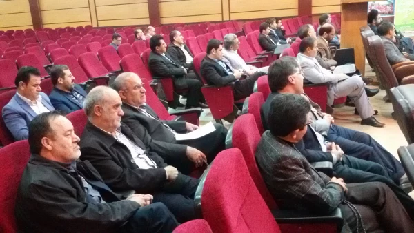 جلسه هم اندیشی اساتید پردیس شهید ایزدپناه یاسوج 9