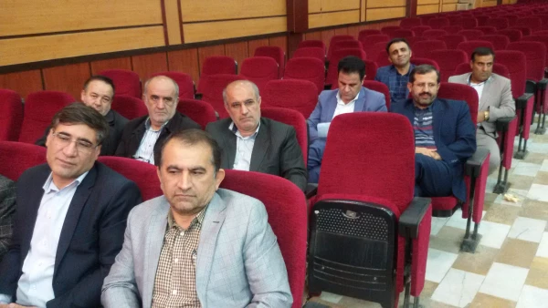 جلسه هم اندیشی اساتید پردیس شهید ایزدپناه یاسوج 12