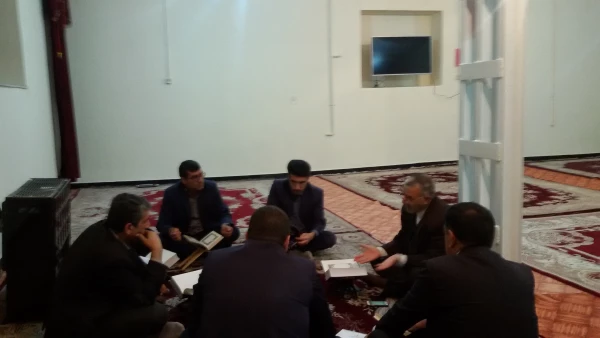 برگزاری جلسه دوشنبه های قرآنی و  قرائت و تفسیر قرآن 4