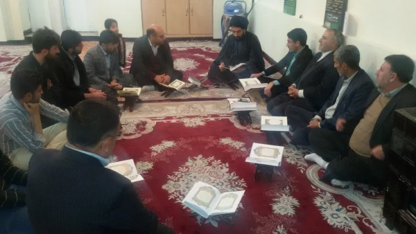 برگزاری دومین جلسه دوشنبه های قرآنی همراه با قرائت و تفسیر قرآن 4