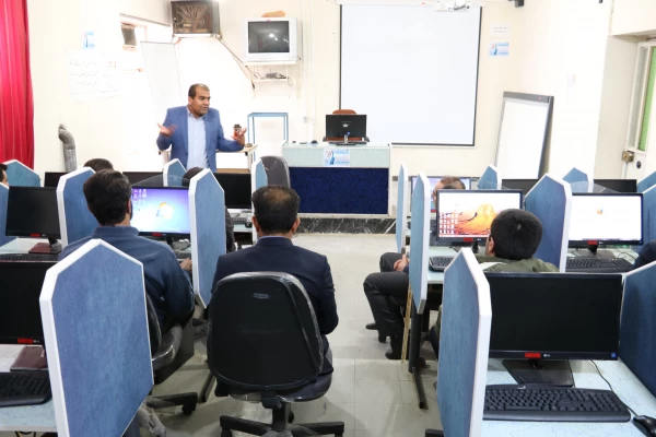 برگزاری کارگاه «اصول و آداب تشریفات و نحوه خدمات دهی برای» نیروهای شرکتی و خدمات در پردیس شهید ایزدپناه یاسوج 2