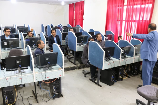 برگزاری کارگاه «اصول و آداب تشریفات و نحوه خدمات دهی برای» نیروهای شرکتی و خدمات در پردیس شهید ایزدپناه یاسوج 4