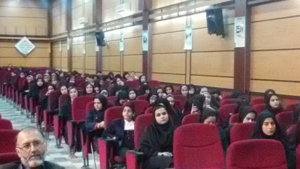 برگزاری یادواره شهدا و افتتاحیه اردوی راهیان نور در پردیس شهید ایزدپناه 8