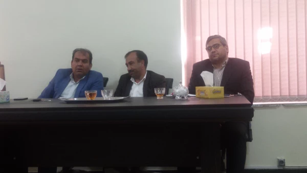 جلسه شورای اداری پردیس شهید ایزدپناه 4