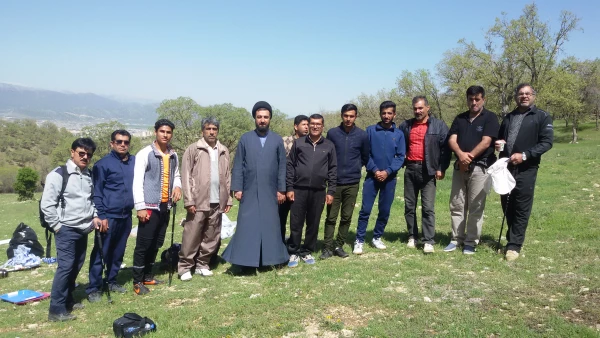 به مناسبت گرامی داشت هفته سراهای دانشجویی انجام شد:

صعود جمعی از دانشجویان و کارکنان دانشگاه فرهنگیان به قله دو گوش ارتفاعات شرق یاسوج 4