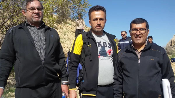 به مناسبت گرامی داشت هفته سراهای دانشجویی انجام شد:

صعود جمعی از دانشجویان و کارکنان دانشگاه فرهنگیان به قله دو گوش ارتفاعات شرق یاسوج 10