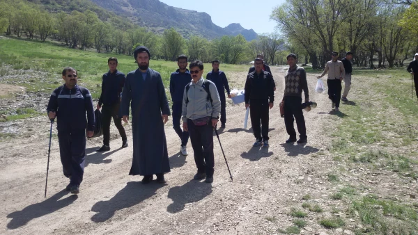 به مناسبت گرامی داشت هفته سراهای دانشجویی انجام شد:

صعود جمعی از دانشجویان و کارکنان دانشگاه فرهنگیان به قله دو گوش ارتفاعات شرق یاسوج 14