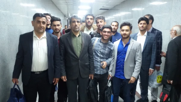 به مناسبت هفته گرامیداشت مقام معلم انجام شد:
اردوی دانشجویی دیدار با مقام معظم رهبری 2