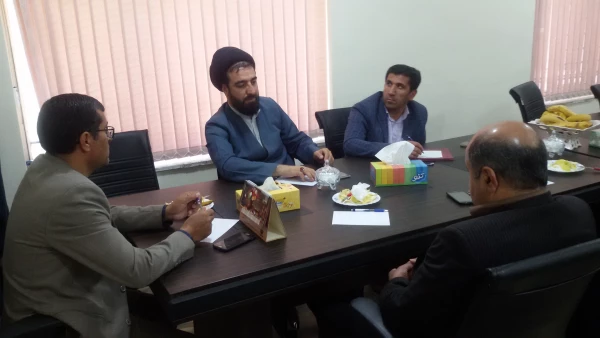 به منظور توجه به جنبه های معنوی نماز انجام شد:
جلسه شکوه واهمیت برپایی نماز جماعت در پردیس شهید ایزدپناه 2