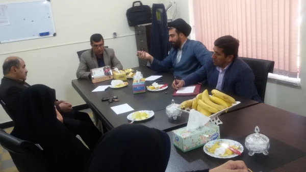 به منظور توجه به جنبه های معنوی نماز انجام شد:
جلسه شکوه واهمیت برپایی نماز جماعت در پردیس شهید ایزدپناه 3