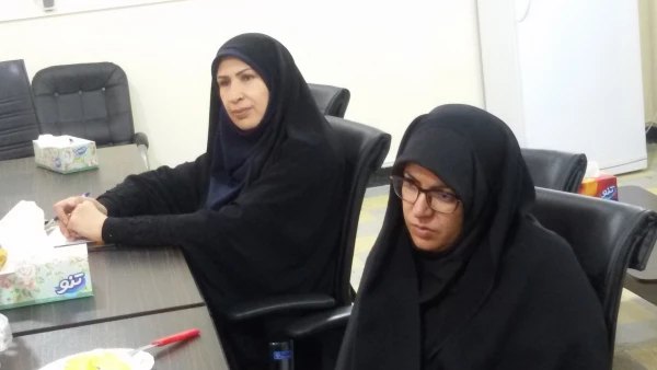 به منظور توجه به جنبه های معنوی نماز انجام شد:
جلسه شکوه واهمیت برپایی نماز جماعت در پردیس شهید ایزدپناه 5