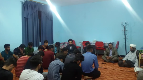 جلسه پرسش و پاسخ دانشجویی با مسئولان دانشگاه فرهنگیان استان 5