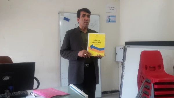 با حضور جمعی از دانشجویان برگزار شد:

سومین جلسه کارگاه مکاتبات اداری مکاتبات 7