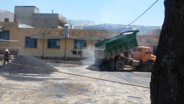 به منظور تعمیر فضای محوطه پردیس صورت گرفت:

آسفالت محوطه پردیس شهید ایزدپناه یاسوج 2