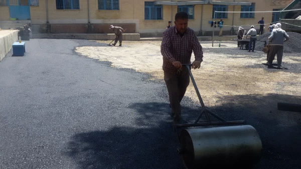 به منظور تعمیر فضای محوطه پردیس صورت گرفت:

آسفالت محوطه پردیس شهید ایزدپناه یاسوج 3