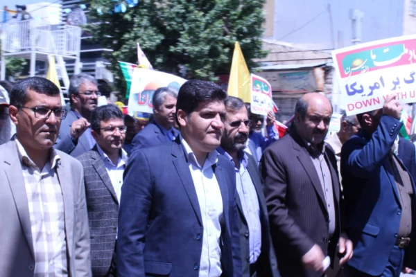 به منظور حمایت از آرمانهای فلسطین:
دانشگاه فرهنگیان استان در راهپیمایی روز قدس شرکت نمودند. 2