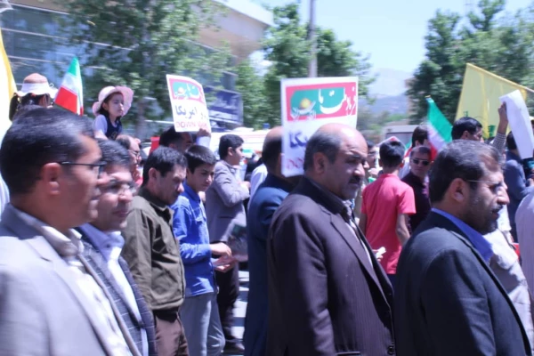 به منظور حمایت از آرمانهای فلسطین:
دانشگاه فرهنگیان استان در راهپیمایی روز قدس شرکت نمودند. 2