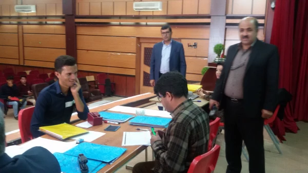 ثبت نام حضوری پذیرفته شدگان دانشگاه فرهنگیان در آزمون سراسری سال 98 در پردیس شهید ایزدپناه انجام شد. 3