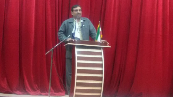 به مناسبت گرامیداشت 13آبان و به همت بسیج دانشجویی پردیس شهید ایزدپناه انجام شد:

افول آمریکا، حقیقت یا شعار؟
 2