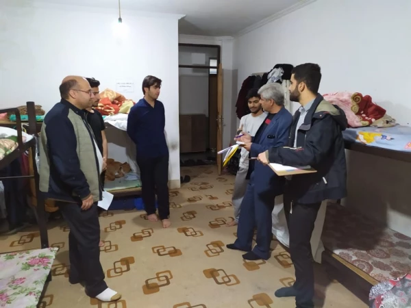 بازدید معاون مالی و جمعی از کارکنان پردیس شهید ایزدپناه یاسوج از سراهای دانشجویی  8