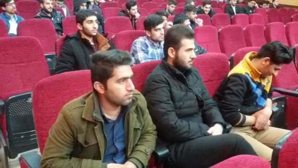 برگزاری جلسه پرسش و پاسخ دانشجویی در پردیس شهید ایزدپناه 5