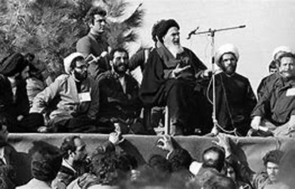 12بهمن سالروز ورود عارفانه امام خوبیها به کشور و آغاز دهه فجر شکوهمند انقلاب اسلامی مبارک باد. 8