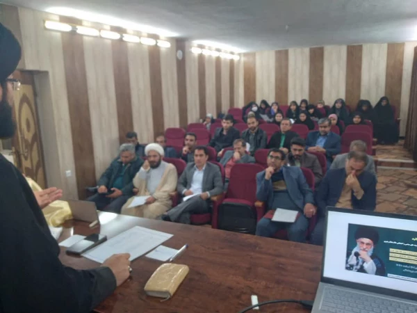 جلسه هم اندیشی اساتید دانشگته فرهنگیان استان کهگیلویه و بویراحمد 4